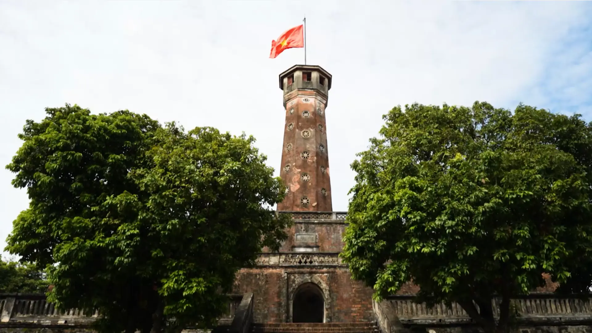 Tour Cột cờ Hà Nội | Hà Nội đến để yêu | 10/11/2025